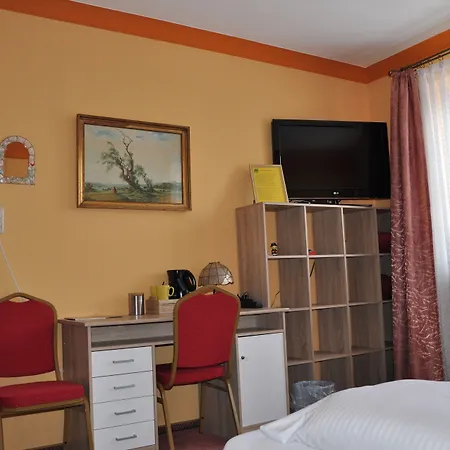 Haus Gertrud Гостевой дом Донаувёрт