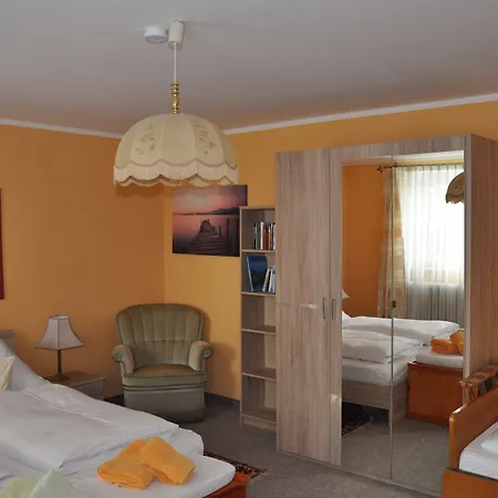 Haus Gertrud 2* Донаувёрт