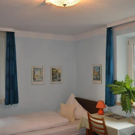 Haus Gertrud Донаувёрт
